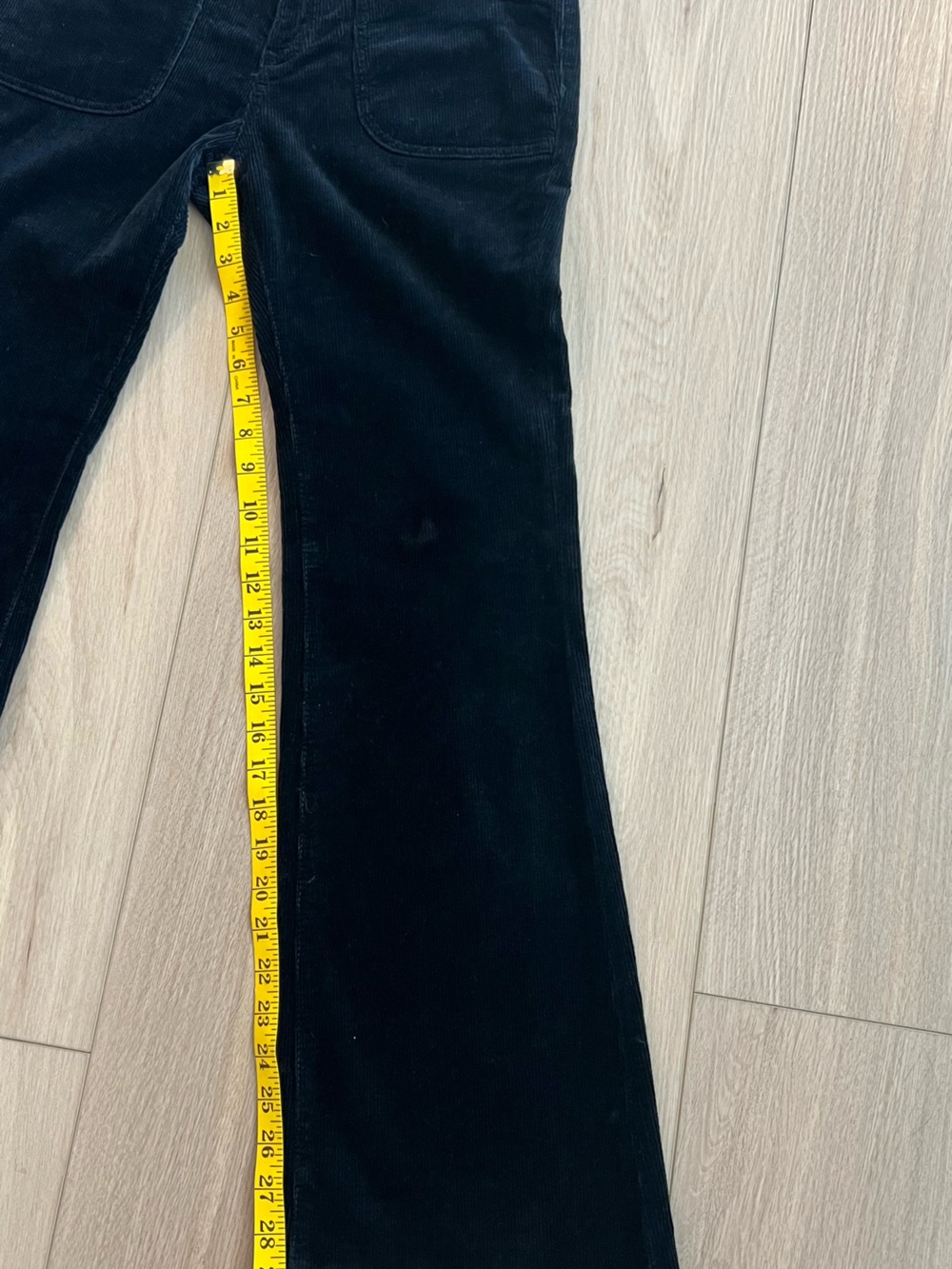 Pilcro Black Boot Cut Corduroy. Size 28 - Picture 7 of 8